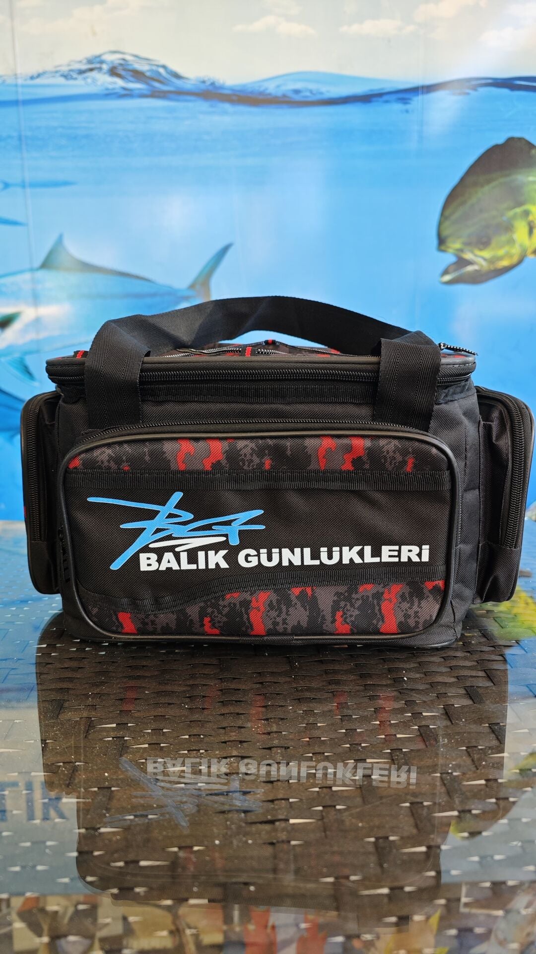 Balık Günlükleri Taşıma Çantası Red Camo